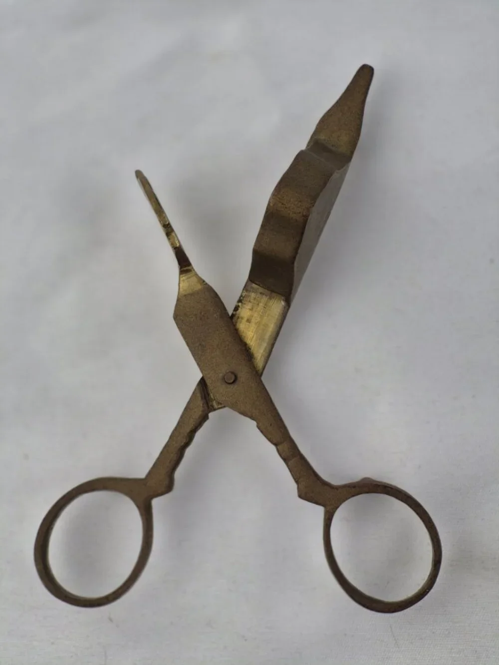 Vintage Brass Scissor-Style Candle Snuffer Extinguisher Feet Footed